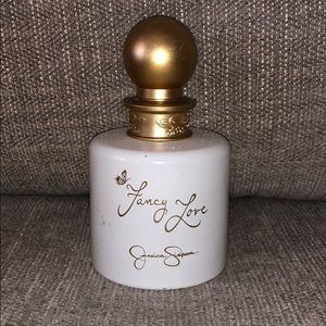 Jessica simpson fancy love
